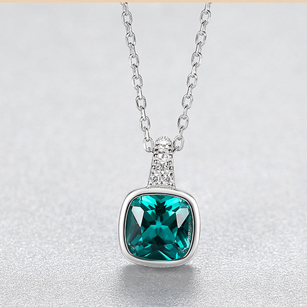Green Cubic Zirconia  Pendant Necklace with Sterling Silver 925