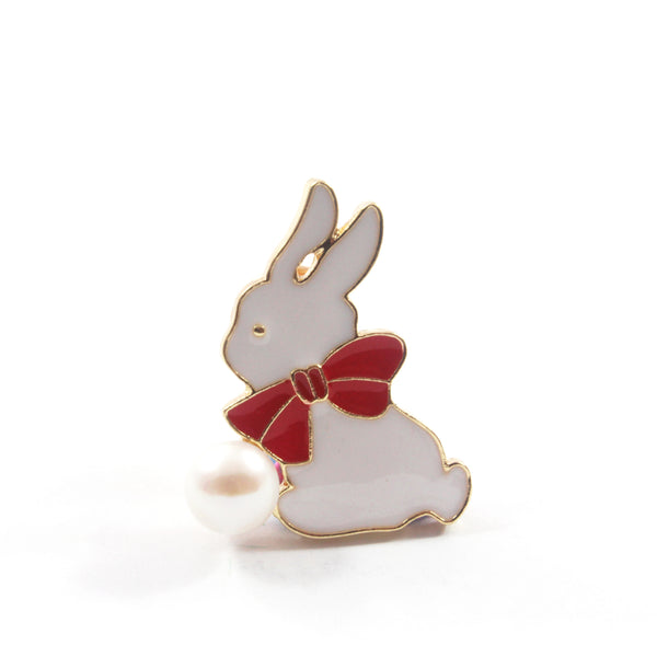 White Rabbit Freshwater Cultured Pearl Brooch 9.5-10.0mm
