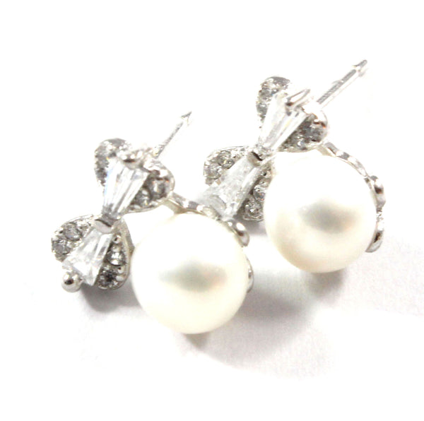 White Freshwater Cultured Pearl Stud Earrings with Sterling Silver 6.0-6.5mm