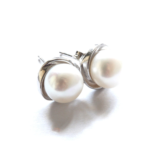 White Freshwater Cultured Pearl Stud Earrings with Sterling Silver 7.5-8.0mm